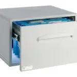 CAIXA ARQUIVO P/BOLSAS SUSPENSAS GAVETA PLAST.CINZA C/FECHADURA 356X474X303 - 49305