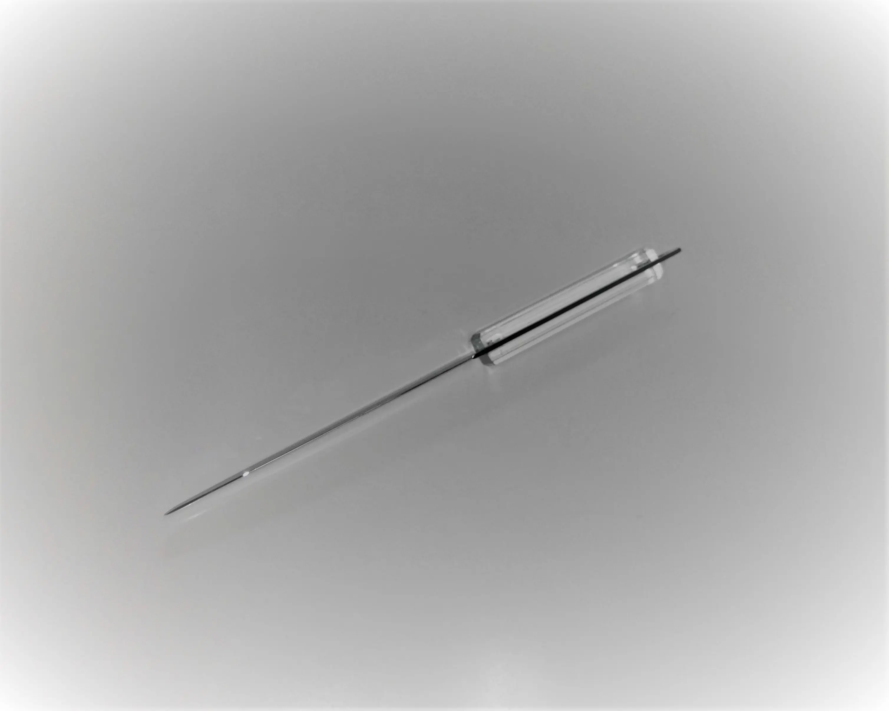 FACAS ESCRITORIO 3192 -  C/CABO ACRILICO TRANSPARENTE